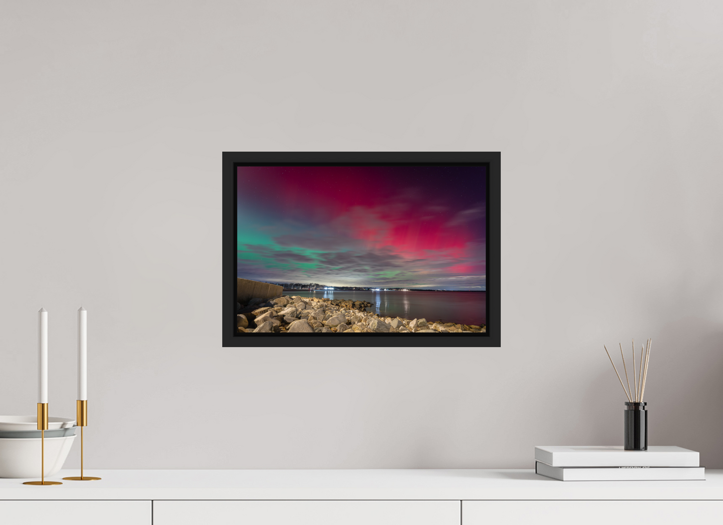 15 x 10″, Premium Photo Print under Acrylic Glass with Black Wood Floater Frame The Aurora Borealis over Narragansett Beach